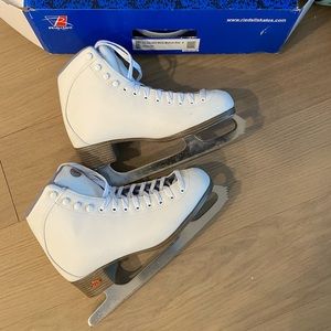 Riedell 113 Women’s Figure Skates - Size 8